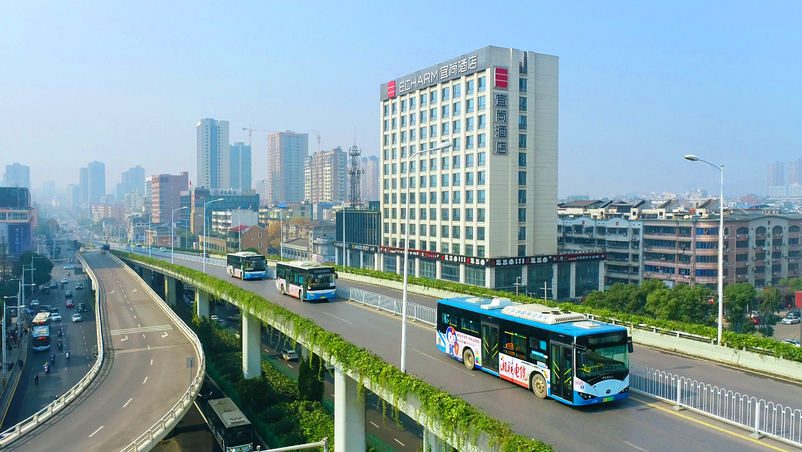 品牌建设再提速 | 辉达娱乐电缆公交车广告全面上线！